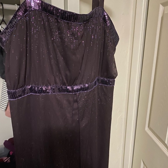 Formal dress/gown Deep Purple with sequins and sparkles - Picture 9 of 9